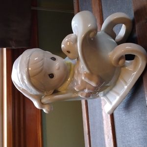 Vintage 1993 Porcelain Precious Moments night-light,figurine only, pastel colors
